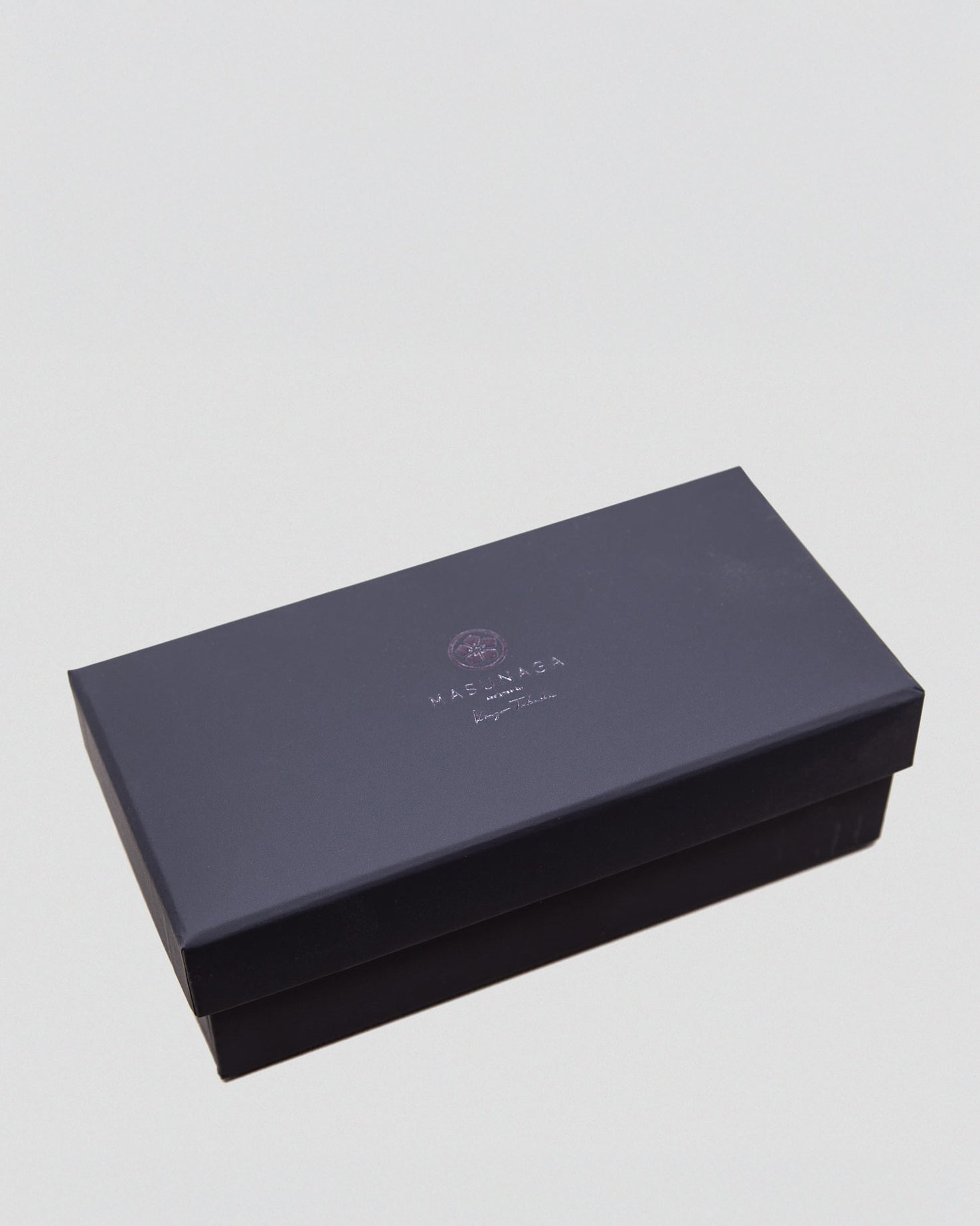 Asami Matsuo  箱21 A MESA